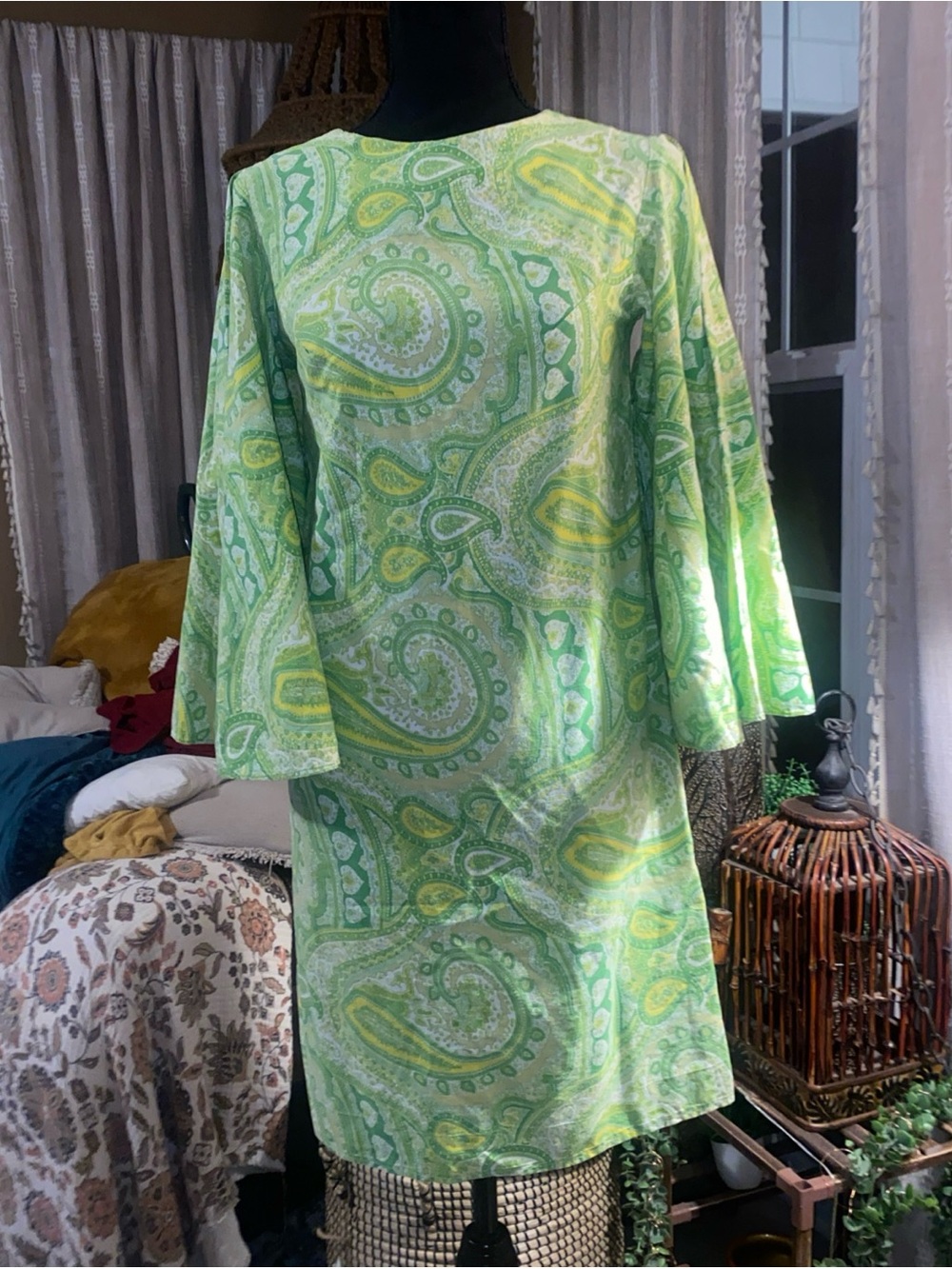 Vintage 60’s 70’s Green Paisley Shift Dress - Lightweight Women’s Dress